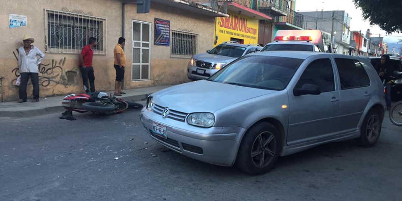 Choca auto contra moto en Miahuatlán | El Imparcial de Oaxaca