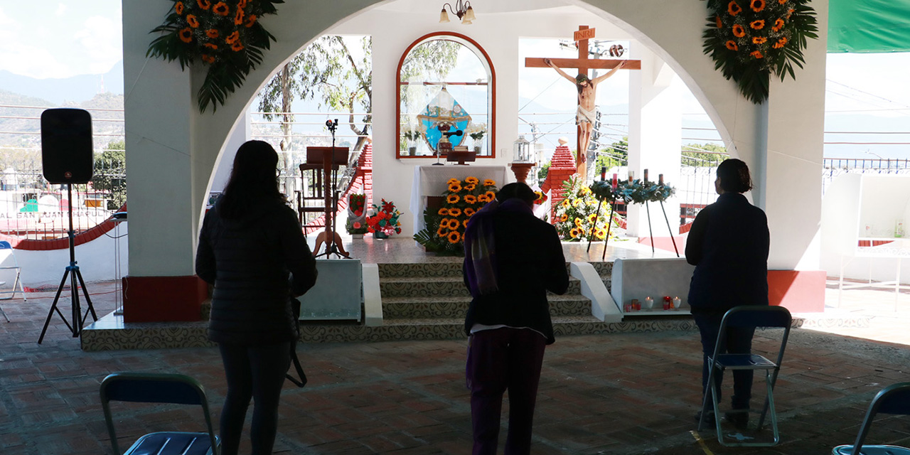 Sana distancia marca la fe en San Juanito | El Imparcial de Oaxaca