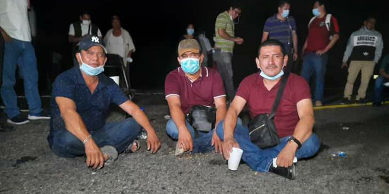 Ediles de Morena bloquean carreteras de Oaxaca | El Imparcial de Oaxaca