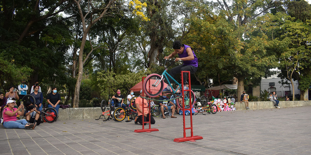 Roberto Pérez, voló en la convivencia de BMX Street 2020 | El Imparcial de Oaxaca
