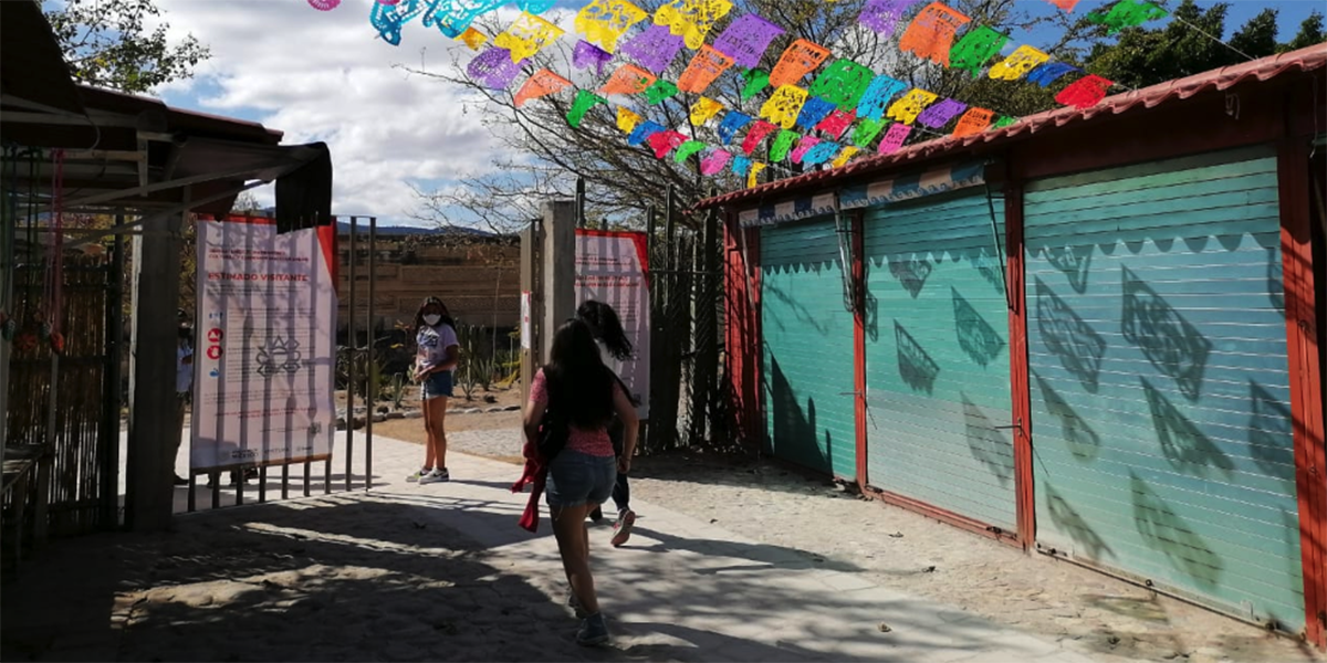 Mitla recibe a sus primeros visitantes tras cierre por Covid-19 | El Imparcial de Oaxaca