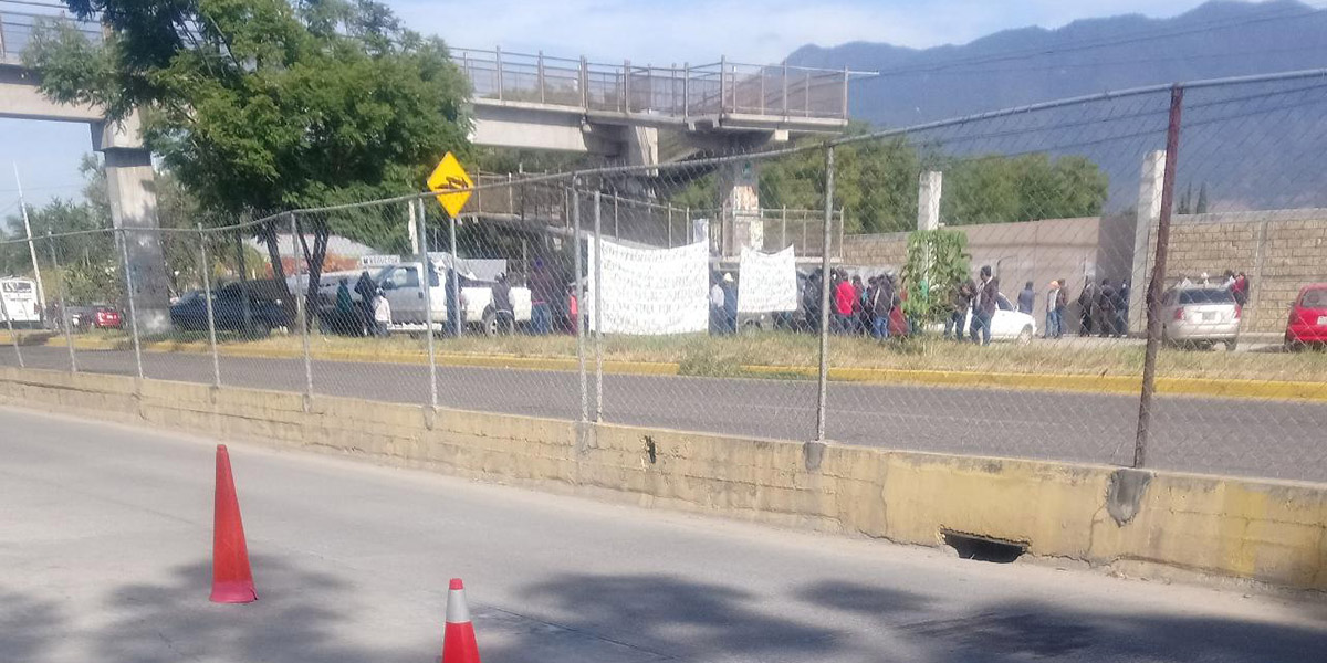 Comuna extiende bloqueos a Ciudad Administrativa | El Imparcial de Oaxaca