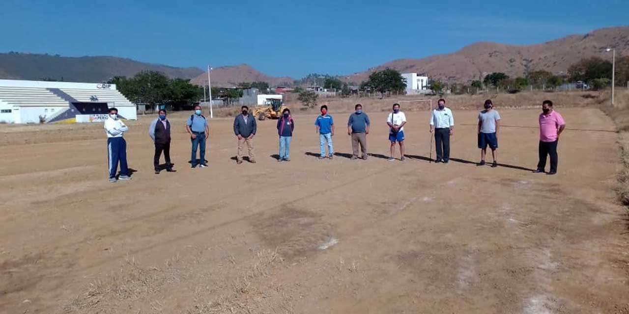 Dan mantenimiento a la Unidad Deportiva de Xoxocotlán | El Imparcial de Oaxaca