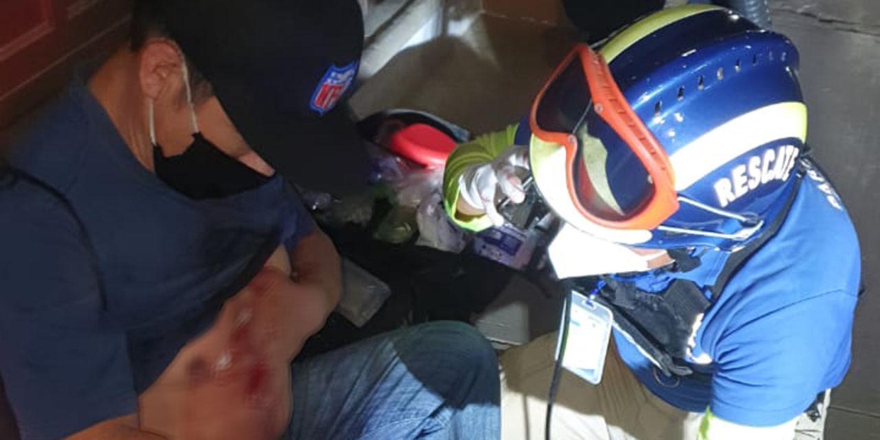 Apuñalan a un hombre frente a la Central de Abasto