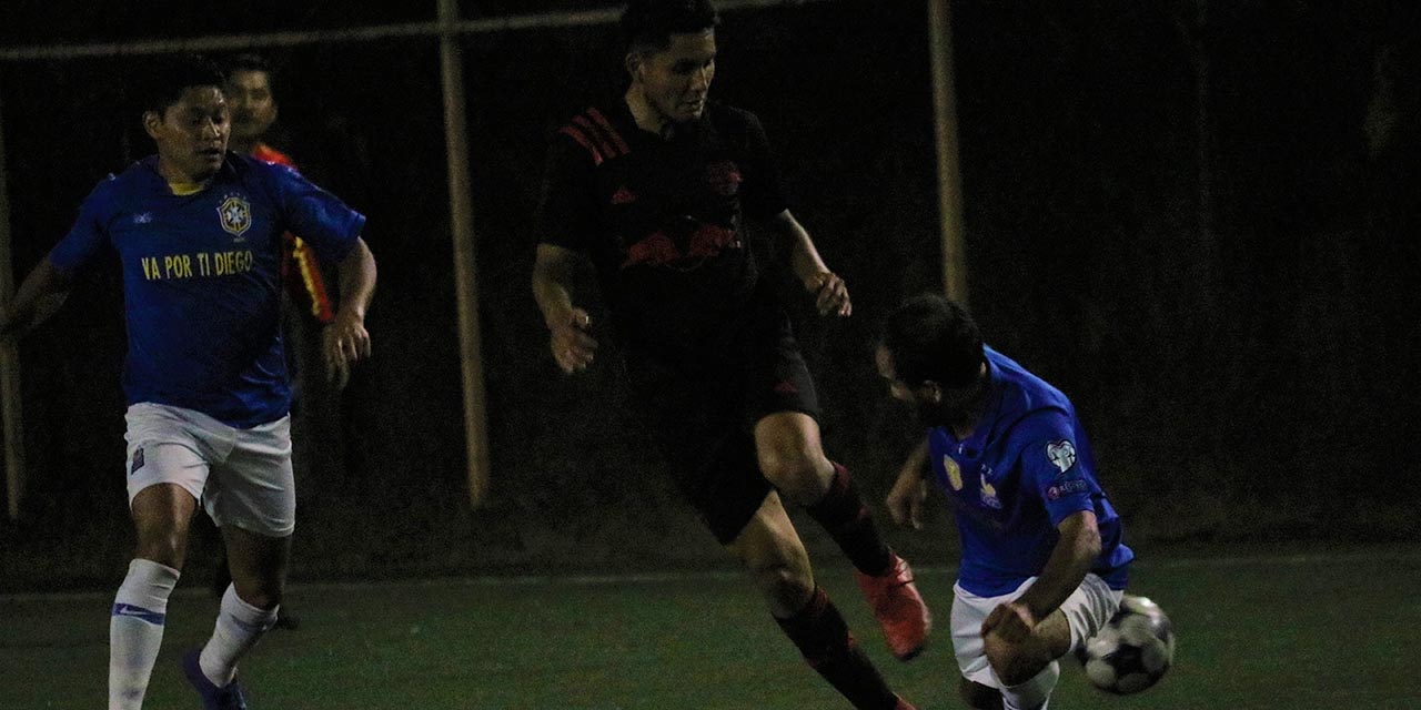 Logroñés manda en Torneo Mixto