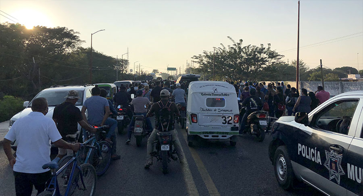 Dan último adiós a Policía caído | El Imparcial de Oaxaca