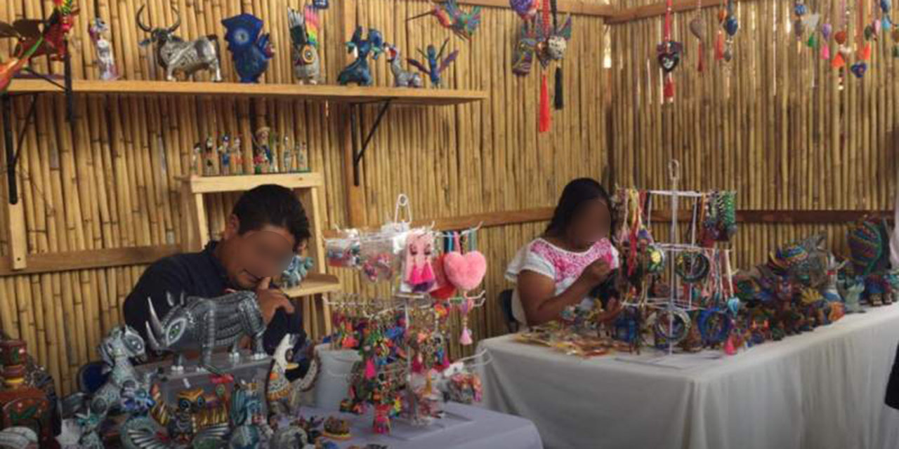 Infonavit entrega créditos a artesanos de San Martín Tilcajete | El Imparcial de Oaxaca