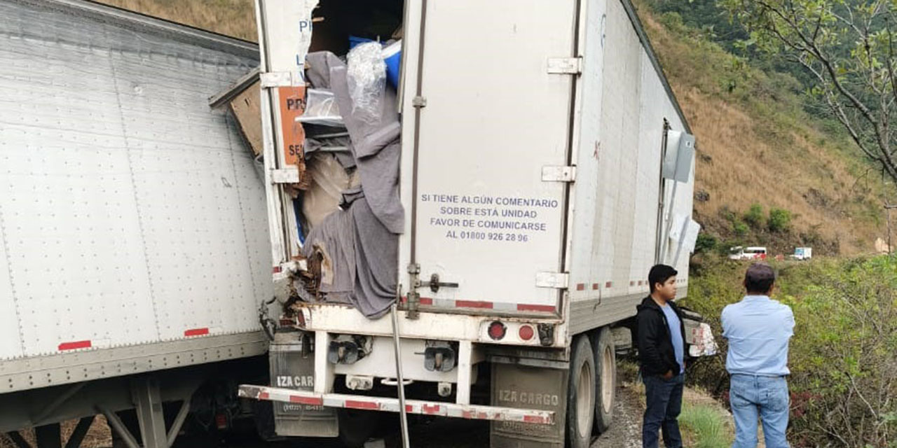 Choque de tráilers en carretera Tlaxiaco-Putla | El Imparcial de Oaxaca