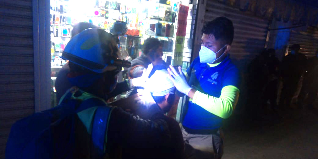 Detienen a 3 jóvenes por transportar droga en súpercarretera Oaxaca-México