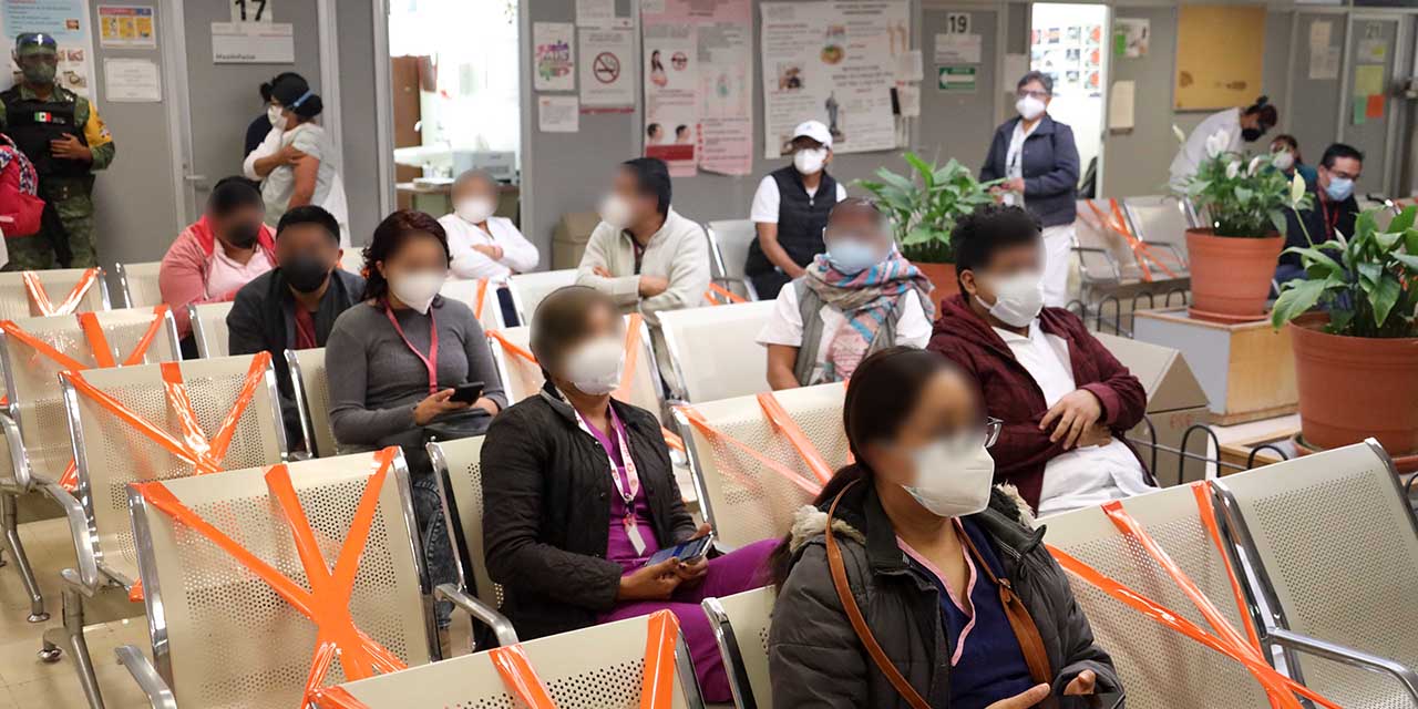 A pesar de vacuna a trabajadores de salud, hay 253 contagios nuevos