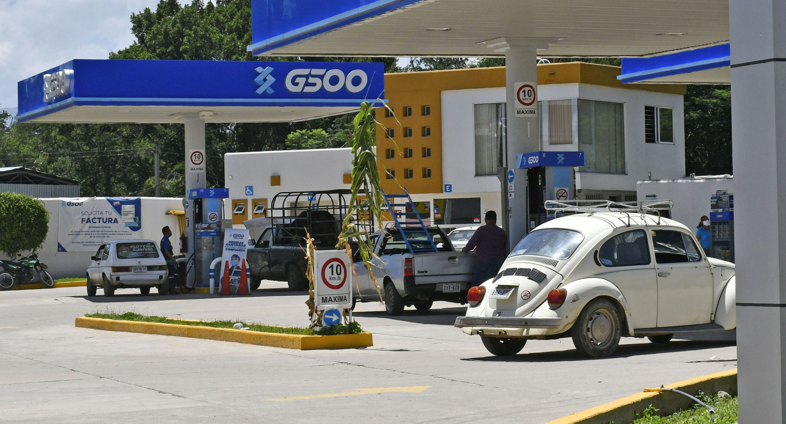 Rebasan Premium y Diesel los 20 pesos