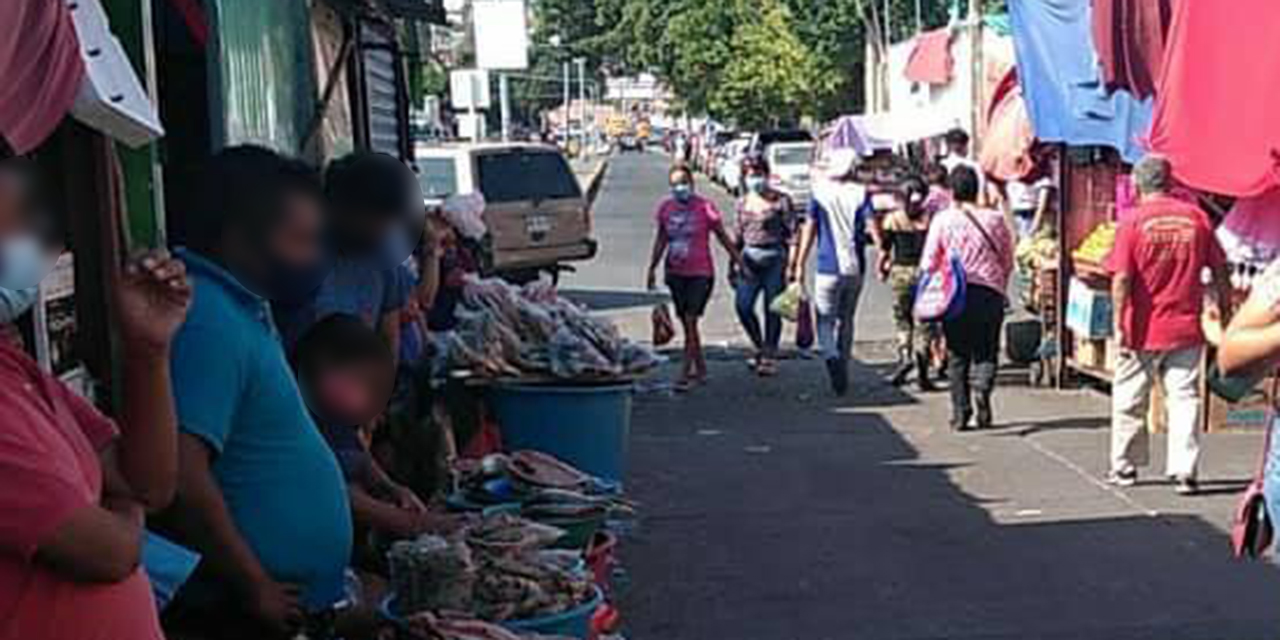 Mercado de Salina Cruz, sin reordenamiento y lleno de basura | El Imparcial de Oaxaca