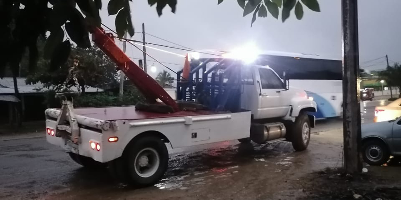 Choque sobre Carretera Federal | El Imparcial de Oaxaca Choque sobre Carretera Federal | El Imparcial de Oaxaca