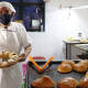 Don Beto preserva la tradición de las roscas de Reyes