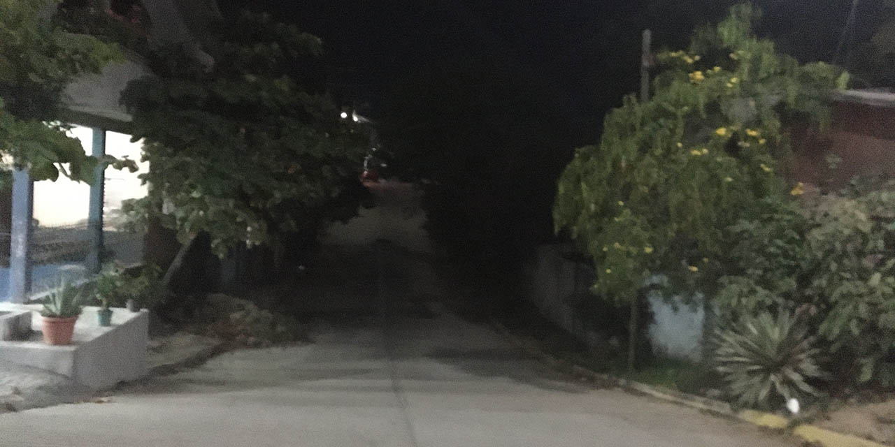 Balean a ciudadano en barrio de Pinotepa, está malherido
