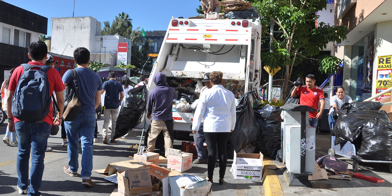 Pega Covid-19 a empleados de limpia y de panteones | El Imparcial de Oaxaca