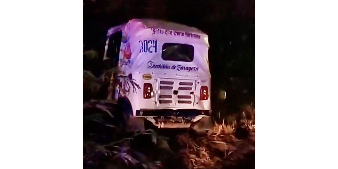 Lanzan bombas molotov y disparan contra domicilio en Huajuapan