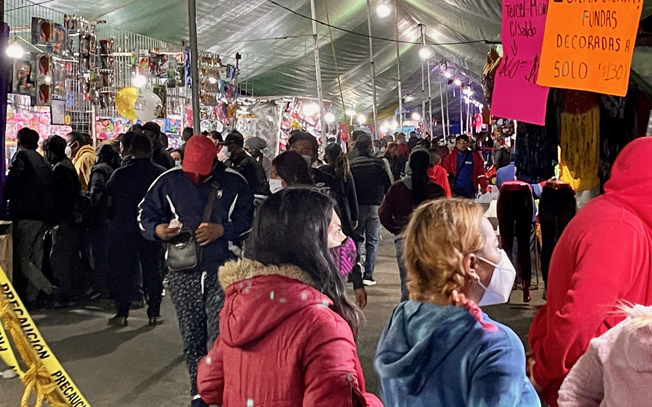 Miles abarrotan tianguis de Reyes | El Imparcial de Oaxaca