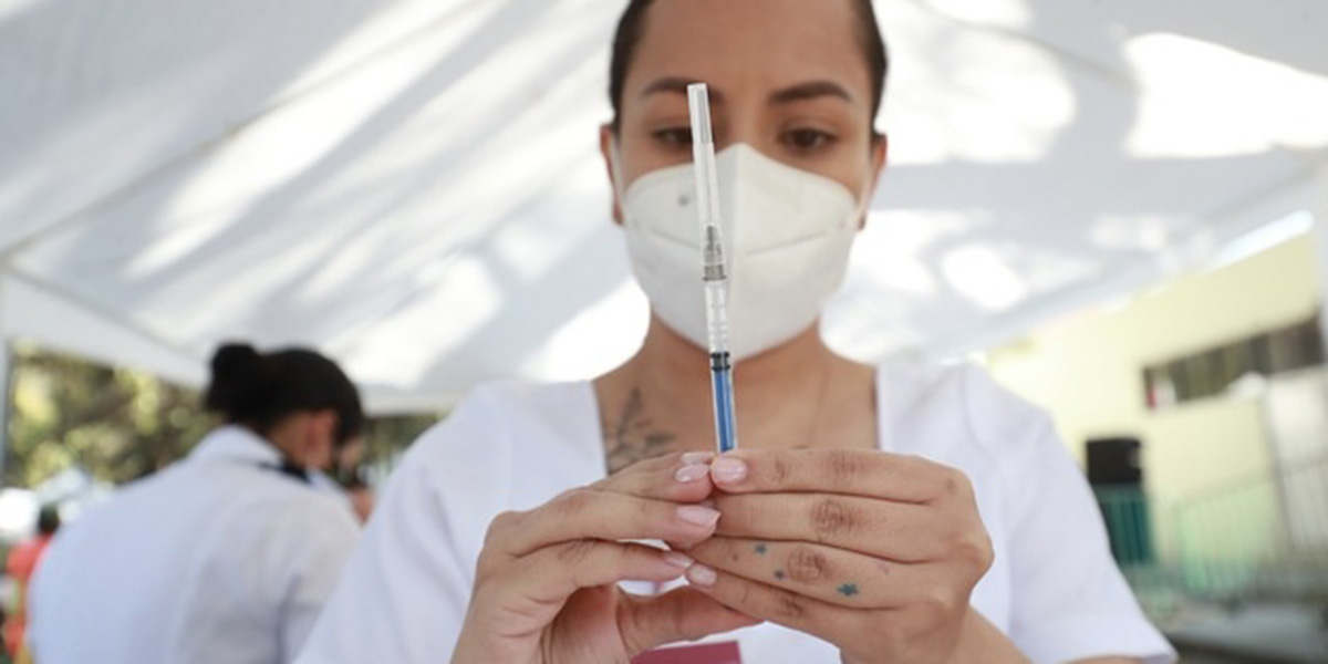 Hospitalizan a doctora por reacción a vacuna contra Covid | El Imparcial de Oaxaca