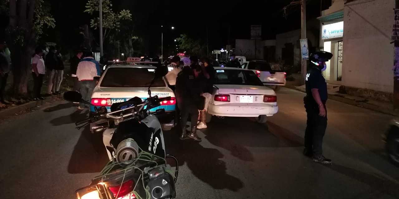 Taxistas arremeten contra conductor en Santa Lucía del Camino | El Imparcial de Oaxaca
