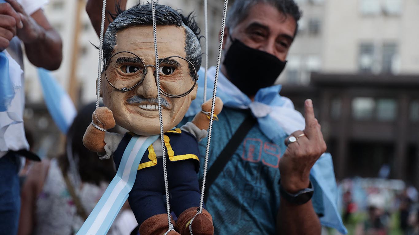 Manifestaciones en Argentina por la ‘vacunación VIP’ | El Imparcial de Oaxaca