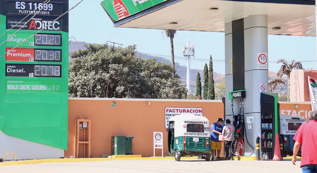 Desplome de   40% en ventas   de combustibles 