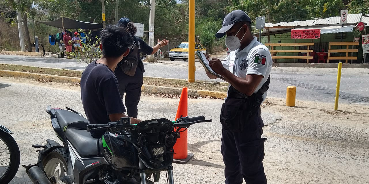 Implementan operativos de seguridad para motociclistas en Pochutla | El Imparcial de Oaxaca