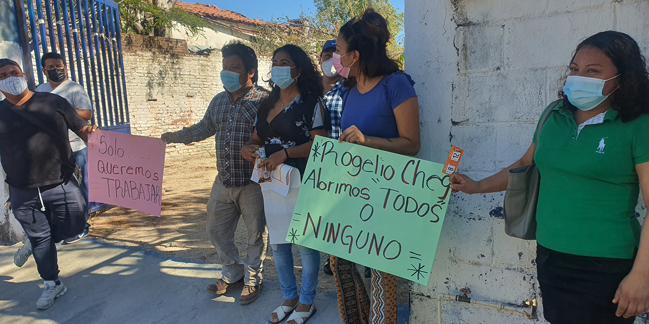 Vendedores de cerveza protestan en Ciudad Ixtepec