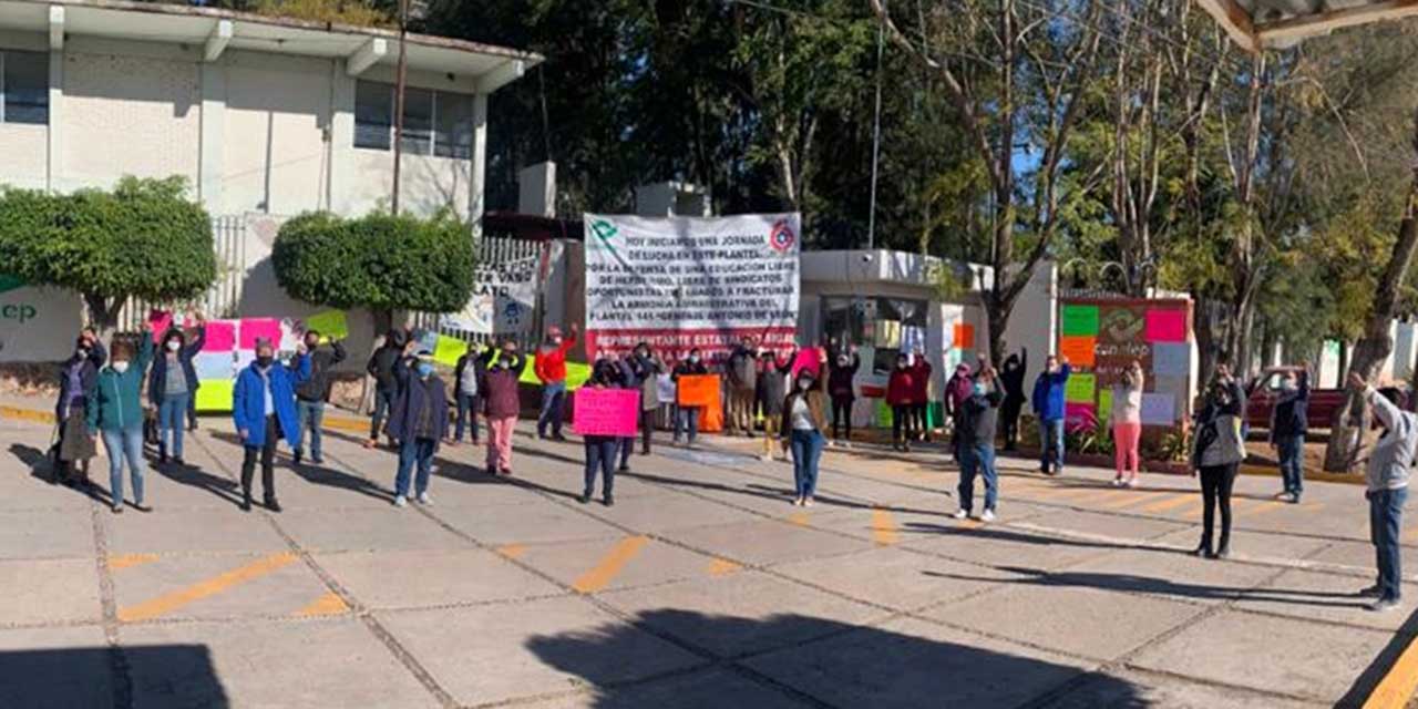 Protestan en Conalep 145 de Santiago Huajolotitlán por supuestas anomalías | El Imparcial de Oaxaca