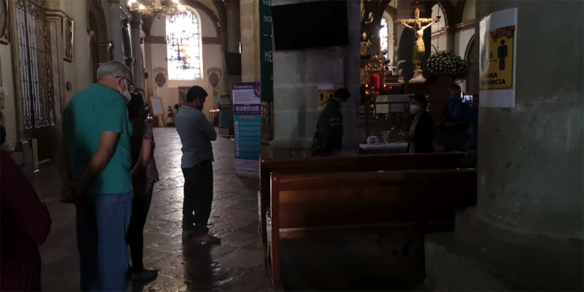 Feligreses llegan a Catedral para la imposición de ceniza | El Imparcial de Oaxaca