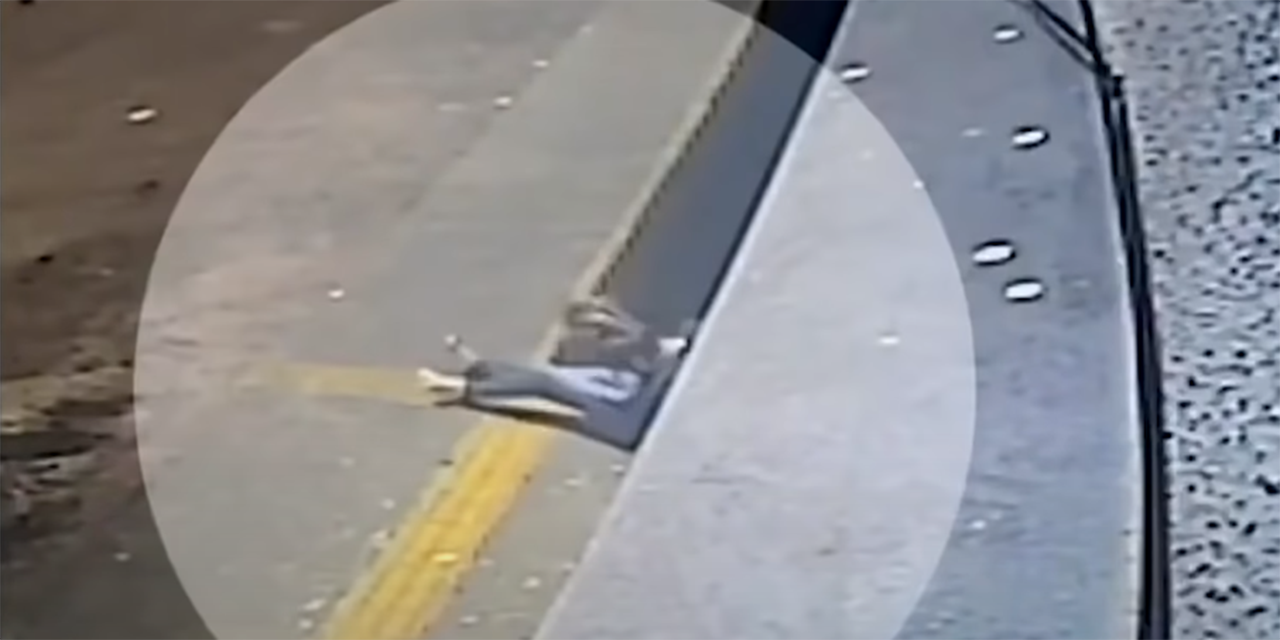 Video: Mujer salta de segundo piso para escapar de hombre que intentaba violarla