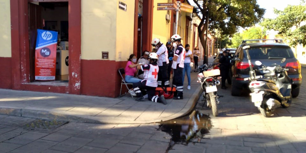 Dos lesionados al derrapar en motocicleta en el Centro Histório de Oaxaca | El Imparcial de Oaxaca