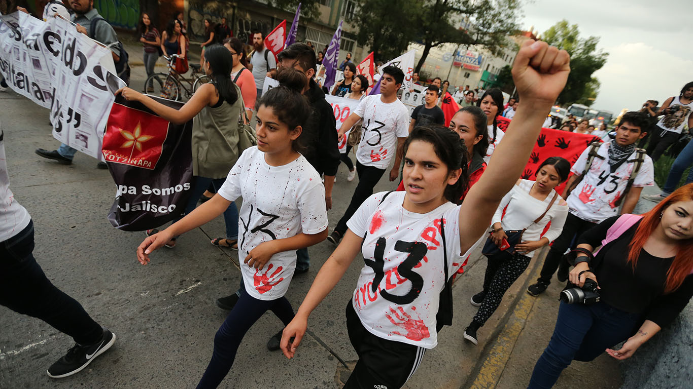 No se dejará de buscar a los 43 normalistas de Ayotzinapa afirma AMLO | El Imparcial de Oaxaca