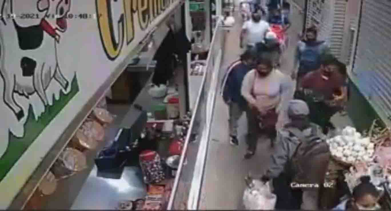 Exhiben a banda de `ratas´ atracando en la Central de Abasto