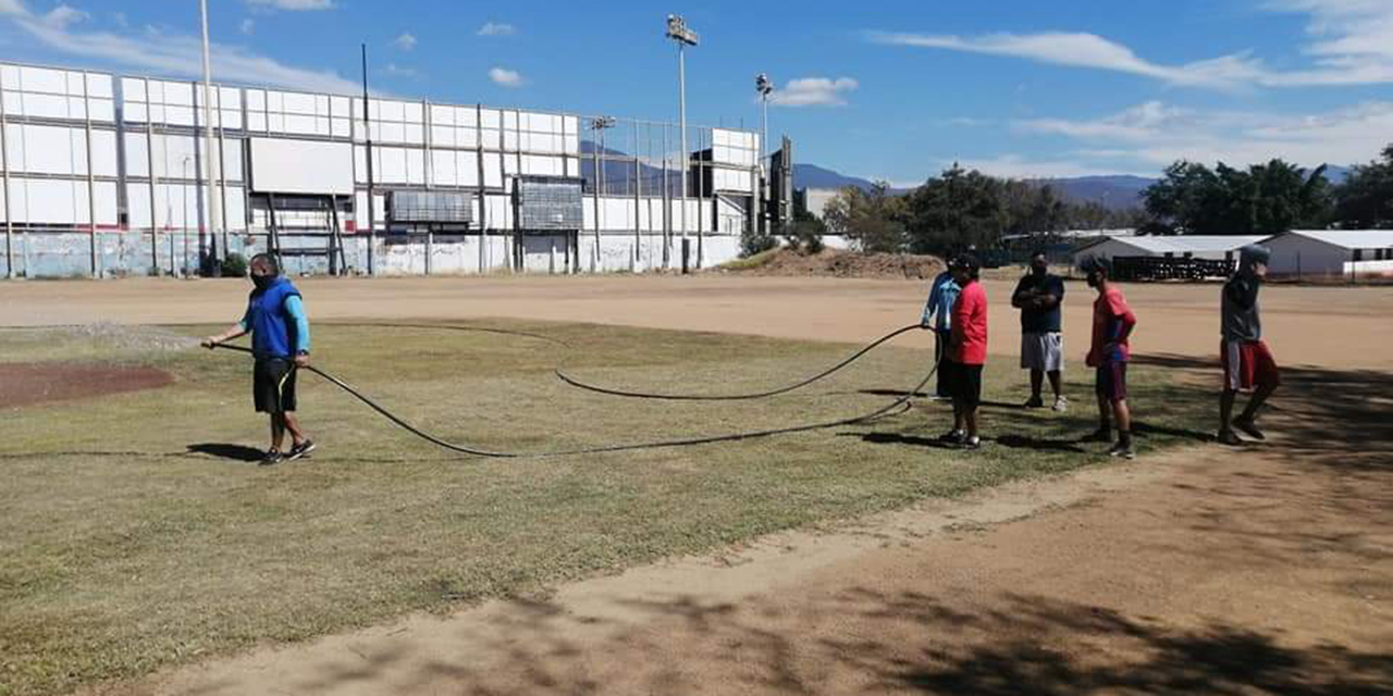 Rifa a favor de revivir el campo de béisbol | El Imparcial de Oaxaca