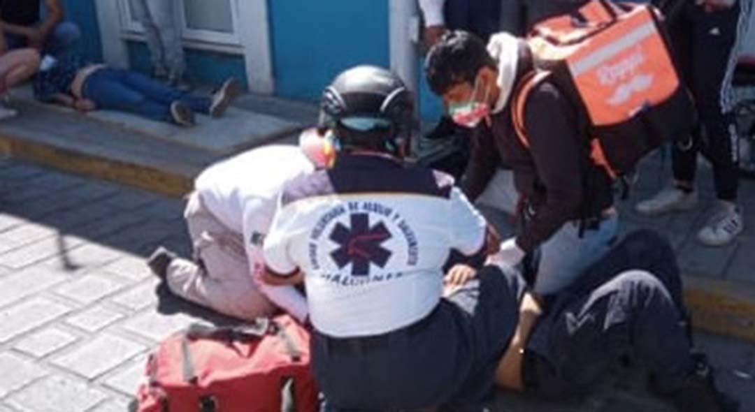 Motociclistas chocan en céntricas calles de la capital oaxaqueña | El Imparcial de Oaxaca