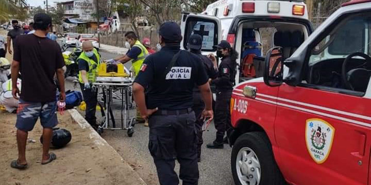 Motociclista derrapa violentamente en Bahías de Huatulco | El Imparcial de Oaxaca