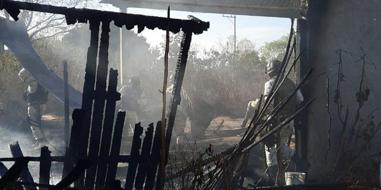 Incendio en Miahuatlán desata el pánico entre los vecinos | El Imparcial de Oaxaca