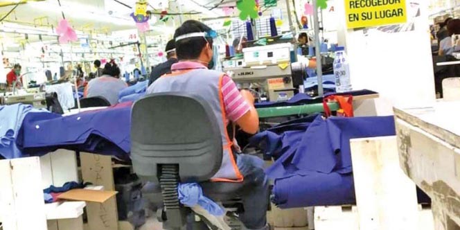 Trabajadores de maquiladora en Campeche temen aplicación de vacuna falsa | El Imparcial de Oaxaca