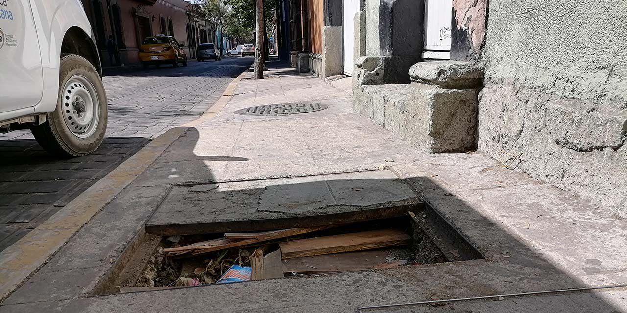 Vuelven riesgos para peatones y personas con discapacidad en Oaxaca | El Imparcial de Oaxaca