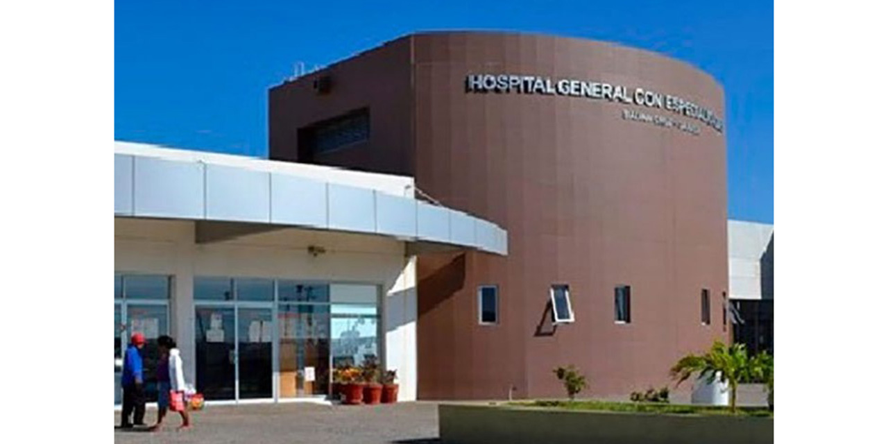 Niegan servicio a pacientes en el Hospital con Especialidades de Salina Cruz
