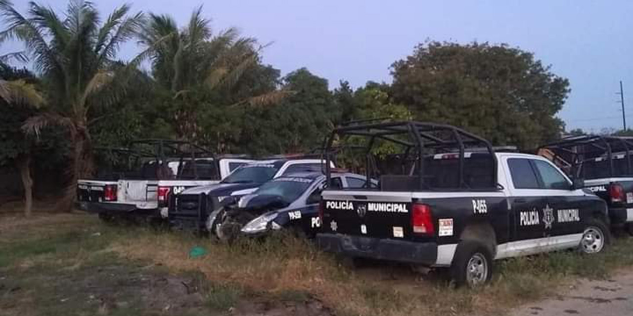 Taller mecánico de Salina Cruz se vuelve cementerio de patrullas ante la incapacidad de Atecas | El Imparcial de Oaxaca