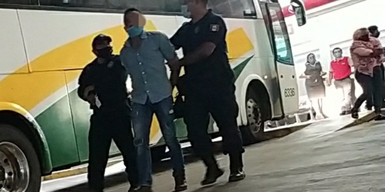 Detienen y encarcelan a un sujeto por agresión sexual abordo de un autobús en Tehuantepec | El Imparcial de Oaxaca