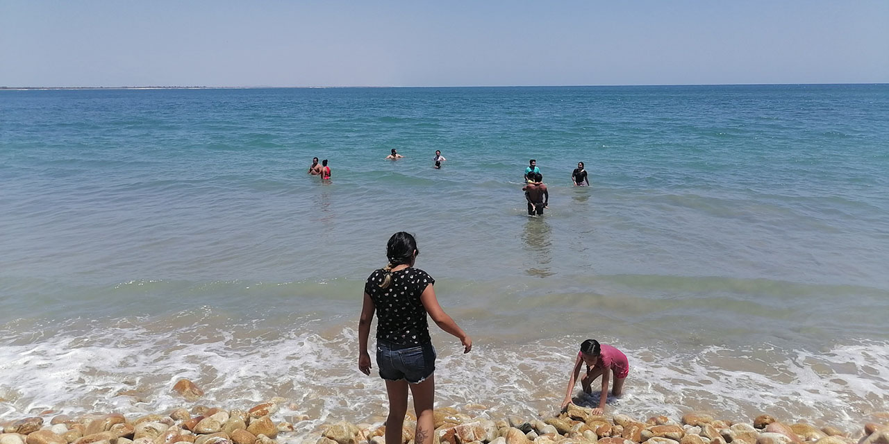 Agente municipal en el Istmo cobra para acceder a la playa La Ventosa | El Imparcial de Oaxaca