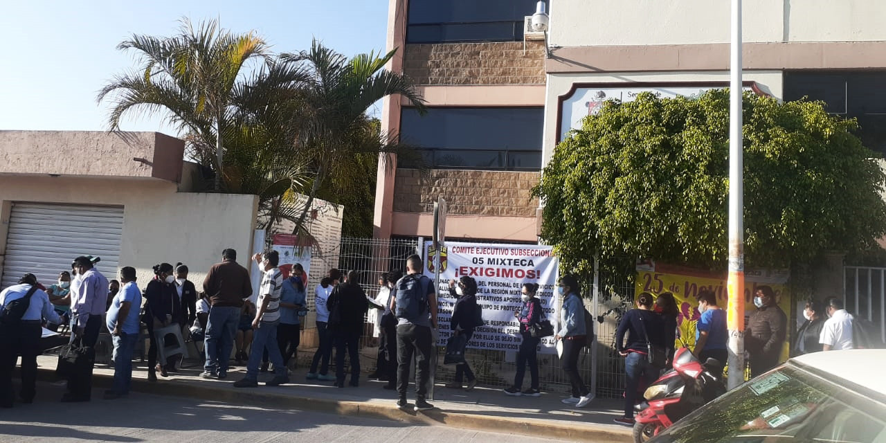 Exigen destitución de personal de salud de La Mixteca | El Imparcial de Oaxaca