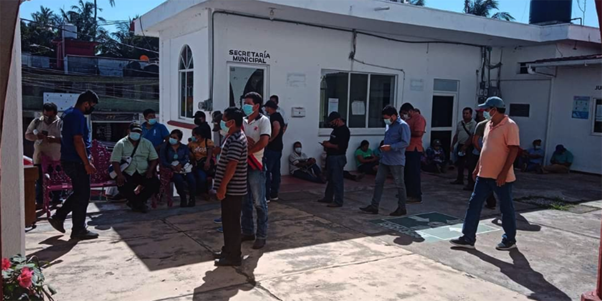 Mantienen secuestradas a siete personas en Palacio Municipal de Matías Romero | El Imparcial de Oaxaca