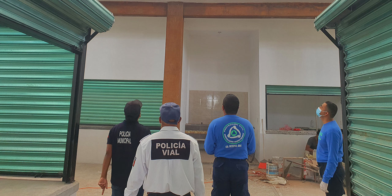 Trabajador cae de más de 3 metros de altura en Ixtepec