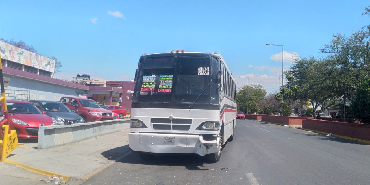 Chafiretes provocan accidente | El Imparcial de Oaxaca