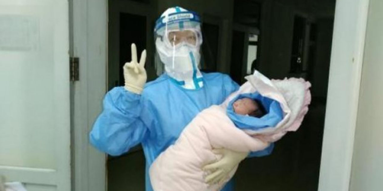 Por Covid-19 mujer embarazada entra en coma; despierta con su bebé de un mes | El Imparcial de Oaxaca