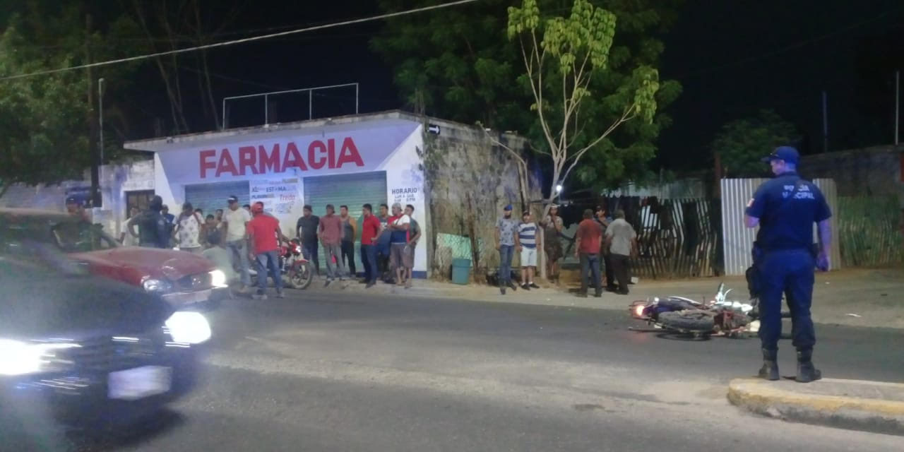 Policía choca contra un auto en Pinotepa Nacional | El Imparcial de Oaxaca